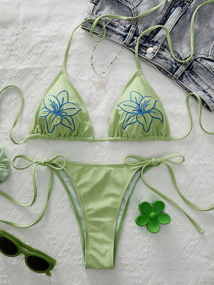 Swim Vcay Bộ đồ đi biển mùa xuân/hè 26SS dành cho nữ, bộ bikini 2 mảnh, thích hợp cho kỳ nghỉ biển. Thiết kế phối màu gợi cảm, sang trọng, lãng mạn, dễ thương, họa tiết thêu hoa ly tinh tế, nơ thắt cổ, bộ bikini tam giác có đệm mút rời. - Màu xanh chanh - Xem 1