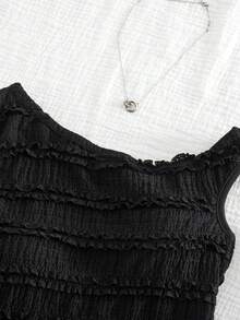 SHEIN Conjunto de 2 piezas para niña preadolescente de vacaciones primavera/verano: Top corto asimétrico de hombro de punto texturizado y shorts - Negro - Ver 5