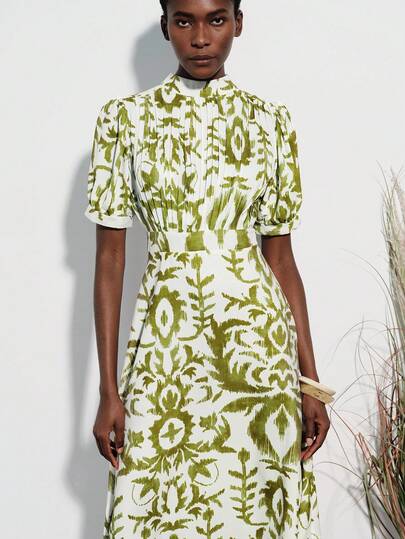 Aveloria Modichic Delicate Pleated Design, Ivory White And Olive Green Color Scheme, Retro Vacation Vibe, Vintage Pattern, Suitable For Spring/Summer Casual Wear, Stand Collar With Puff Sleeves, Waist Belt Design, A-Line Midi Dress Silhouette, Soft Satin-Like Fabric, Lightweight, Suitable For Outdoor Trips, Casual Gatherings, Garden Parties, Afternoon Tea, And Artistic Occasions, Showcasing A Natural, Fresh And Elegant Demeanor. European And American High-End Elegant Vacation Printed Linen-Like Fabric With Pleated Design Women Short Sleeve Dress