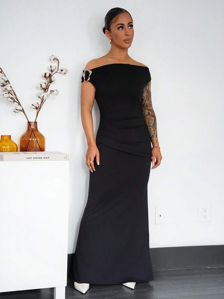 SAYEHFBABY 女士优雅褶饰露肩金属装饰修身派对连衣裙 - 黑色 - 查看 1