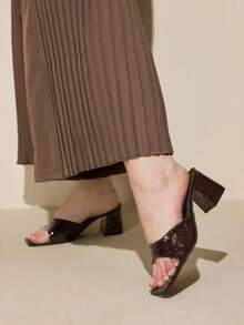 CUCCOO CURVES Sandal Kasual Wanita Ukuran Besar dengan Lebar yang Luas, Cocok untuk Aktivitas Luar Ruangan, Liburan, dan Pemakaian Sehari-hari di Musim Panas - Coffee Brown - View 5