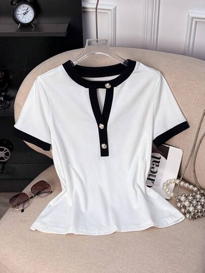 Franclia Elegant T-shirt med metallspänne och kontrastfärg för kvinnor, Casual, Modern, Lämplig för semester, Alla hjärtans dag