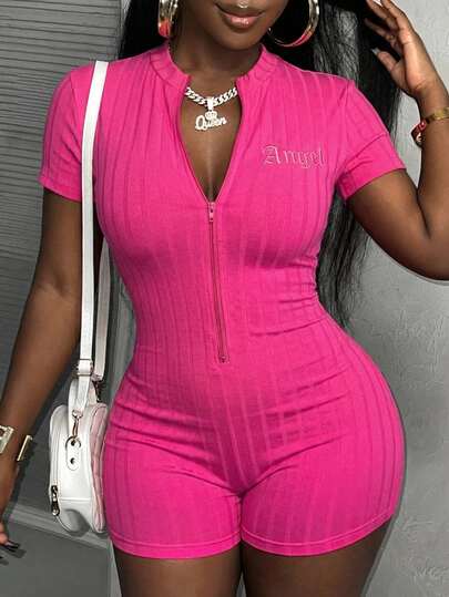 Slaydiva Nuevo estilo casual de primavera temprana, primavera y verano, festival de música, Día de San Valentín, Pascua, estilo simple y básico Y2K, de celebridades de internet, cita diaria, estilo de chica sexy, estilo sexy y deportivo, cuello redondo pequeño, manga cubierta, manga corta, bordado inglés de ángel, ajuste ceñido, tejido de punto a rayas rojo rosa, súper corto, mono ajustado para mujer