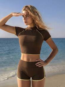 Swim SPRTY 2026春夏女士沙滩套装，女士吊带比基尼两件套，沙滩度假运动休闲撞色短袖短裤，修身可拆卸胸垫泳衣，多色可选，棕色、浅黄色，性感、自然、游牧、西部牛仔风、加州日落，2026春夏新款，新年、情人节、返校季、旅行季皆宜，适合度假、海滩、下午茶野餐、派对、日常穿着、居家休闲、户外运动，时尚百搭 - 棕色 - 查看 6