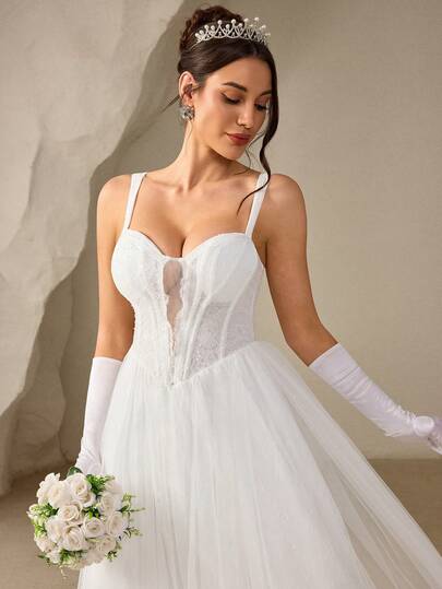 Coutiva Elegant Solid Color Lace Patchwork Tulle Wedding Dress
