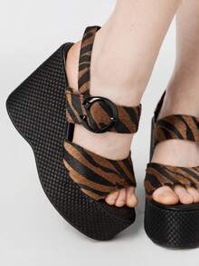 ROMWE Grunge Punk 厚底凉鞋 女士拖鞋 鱼嘴坡跟 时尚女鞋 - 棕色 - 查看 3