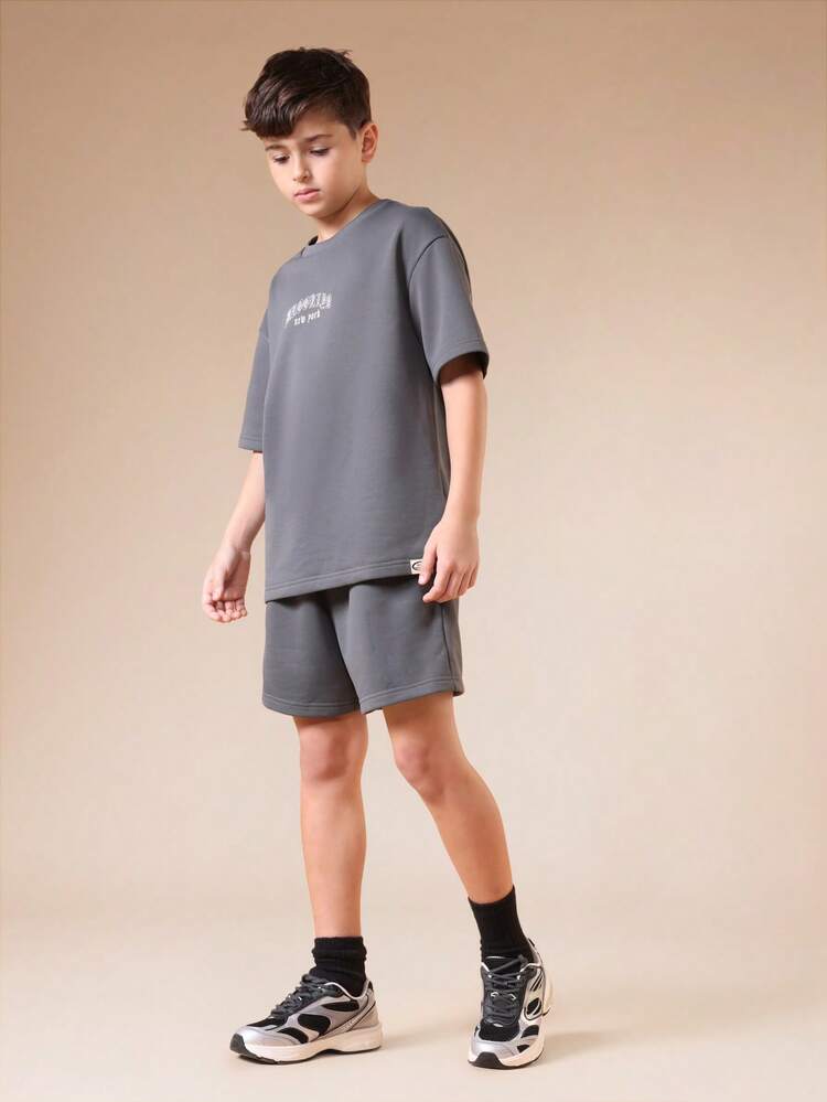 オーバーサイズグラフィックTシャツとショーツセット