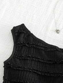 SHEIN Conjunto de 2 piezas para niña preadolescente de vacaciones primavera/verano: Top corto asimétrico de hombro de punto texturizado y shorts - Negro - Ver 7
