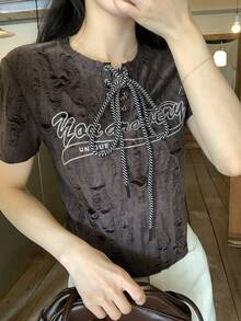 FRIFUL 女士半拉链交叉系带圆领扎染胸前字母印花夏季T恤 - 灰色 - 查看 4