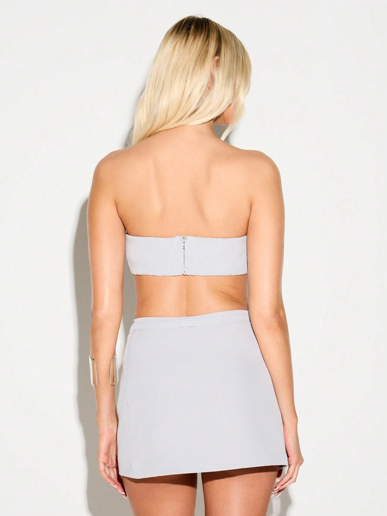 KIZN Top typu bandeau z paskiem