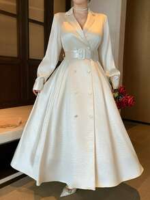 Livesso 优雅白色缎面高领中长连衣裙，适合毕业典礼、婚礼和派对等场合。 - 白色 - 查看 3