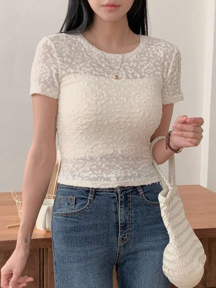 Women's Summer Round Neck Thin Textured Fabric Fitted Short Sleeve Casual T-Shirt, Sexy & Comfortable