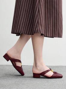 CUCCOO BIZCHIC 折叠包头半拖鞋外套春夏新款时尚优雅高跟凉鞋镂空厚底单踏板懒人鞋 - 酒紅色 - 查看 3