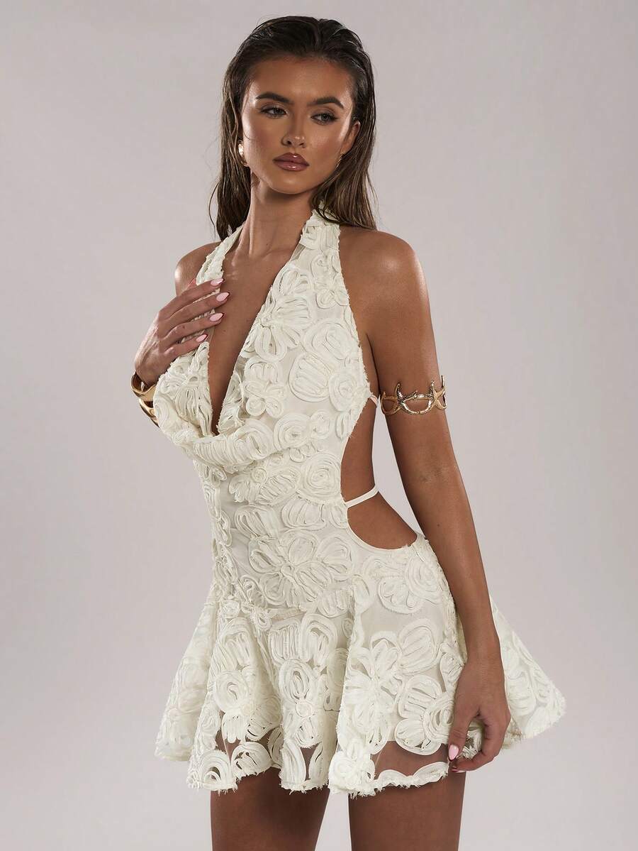 SHEIN BAE Đầm ren trắng, dây đeo jacquard thêu họa tiết, chất liệu vải dệt nổi, kiểu cổ yếm hở lưng, gợi cảm, lãng mạn dành cho nữ mùa xuân/hè. Thích hợp cho kỳ nghỉ biển, tiệc biển, họp mặt chị em, tiệc tùng, tiệc cocktail, đầm trắng đi nghỉ mát, đầm thanh lịch lãng mạn, lễ cưới. - Màu be - Xem 1