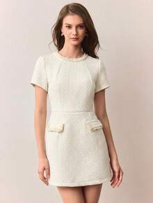 Aveloria Rosie 纯色斜纹软呢连衣裙，饰有缎带，圆领收腰，简约剪裁，显瘦，精致优雅，复古浪漫风格。短袖连衣裙 - 白色 - 查看 3