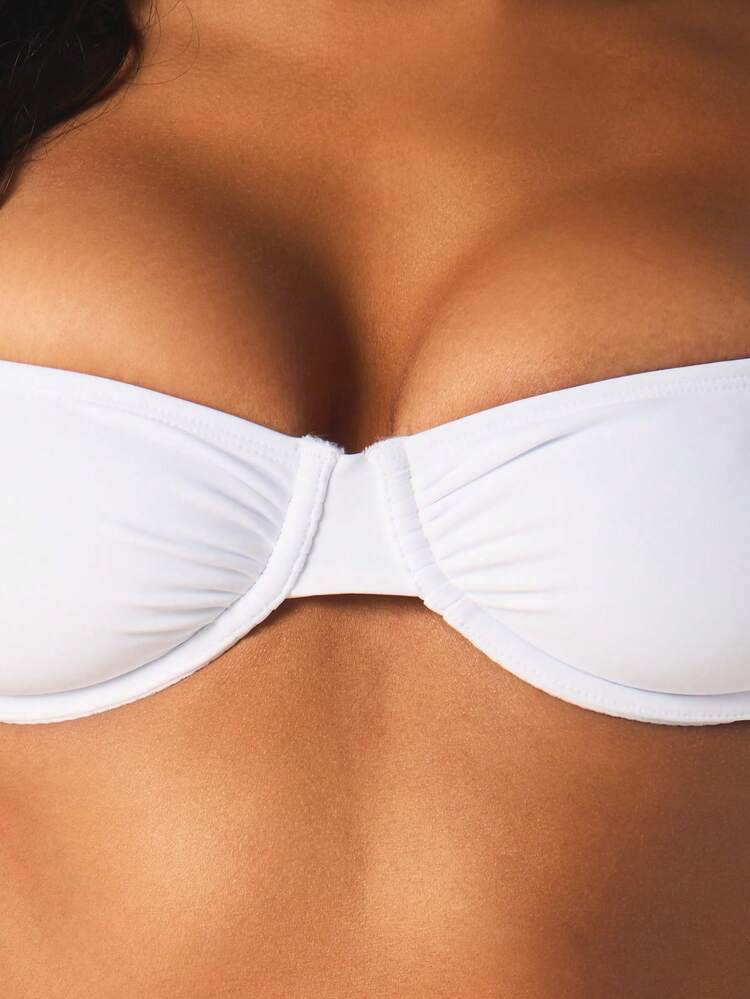 MISSGUIDED Bikini da sposa bianco con scollo a cuore, bandeau, dettaglio fiocco, slip vita alta, due pezzi, abbigliamento da spiaggia per luna di miele e matrimonio