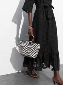 Maija 女士手提包，复古，经典，五金手柄，PU拼接，时尚，优雅，简约，个性化，百搭，经典，适合通勤、办公、约会、日常、购物、下午茶（图案随机） - 黑白草編 - 查看 2