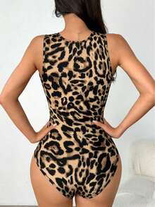 Rafferiza 优雅性感时尚豹纹圆领无袖修身不规则几何网眼拼接连体衣，女士春夏款 - 棕色 - 查看 2