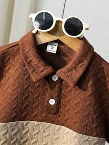 SHEIN 男童纹理面料简约廓形卡其色撞色 Polo 衫，休闲学院风，舒适时尚，适合日常穿着、旅行、户外活动、节日派对、夏季海滩度假以及春夏穿着。 - 彩色 - 查看 3