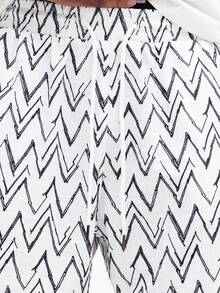 SUMWON Quần short đi biển nam họa tiết zigzag hình học, có túi bên hông, kiểu dáng thường ngày mùa hè, dài đến giữa đùi, có dây rút ở eo. - trắng - Xem 2