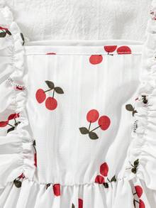 SHEIN Vintaside Kids 这款粉白格纹吊带连衣裙，搭配可爱的草莓印花，营造出清新自然的氛围。肩部饰以荷叶边，完美诠释了夏日时尚优雅活泼的气质。A字版型，采用轻盈透气的面料，适合假日派对、周岁婚礼、景区游览、拍照等各种场合穿着。 - 白色 - 查看 9