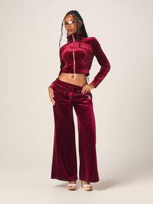 Missguided x Playboy 女士酒红色丝绒全拉链外套，饰有水钻标志和高领，奢华运动上衣 - 酒紅色 - 查看 4