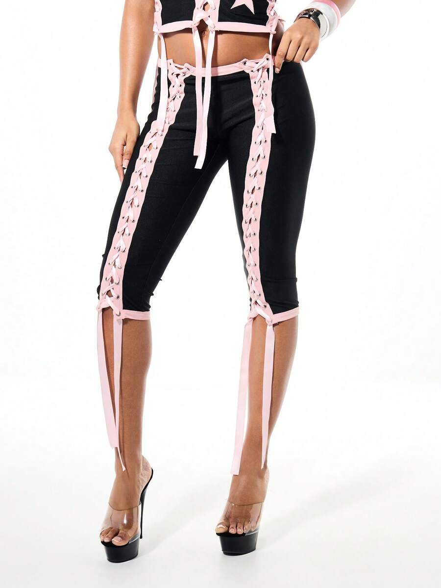 SUMWON WOMEN 性感撞色包边星形贴花系带七分紧身裤，粉色细节饰边，时尚吸睛单品 - 黑色 - 查看 1