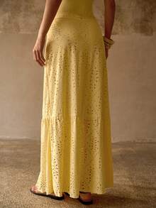 MOTF PREMIUM DELICATE ROMANTIC FLORAL PATTERN LASER ENGRAVED WOMEN BEACH VACATION MAXI SKIRT - Pale Yellow - View 3