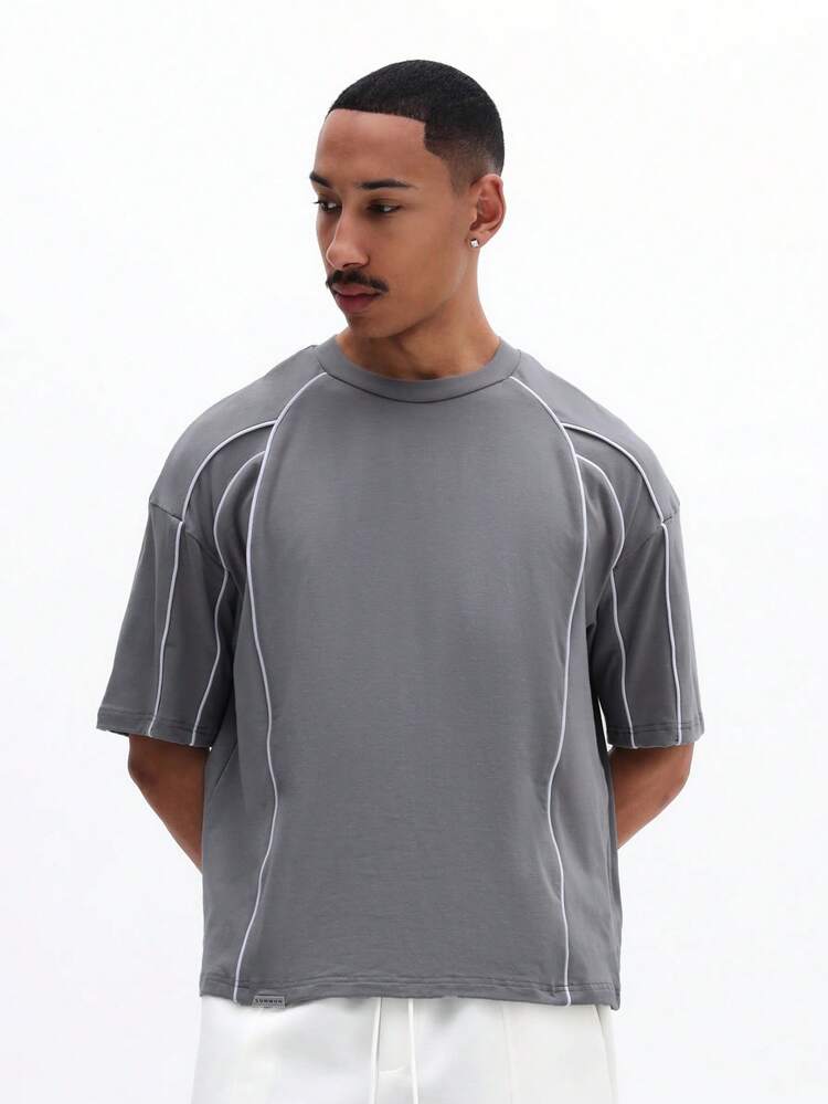Camiseta Masculina Oversized com Detalhe de Pesponto, Manga Curta, Gola Careca, Caimento Relaxado, Casual, Streetwear, Verão, Primavera