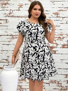 Reflora Plus Size Floral Print Casual Vacation Dress - Black and White - View 5