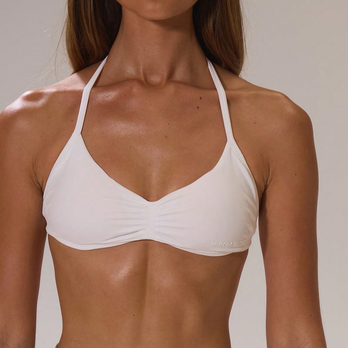 Sujetador deportivo con busto fruncido, espalda abierta y cuello halter, para actividades deportivas, gimnasio, entrenamiento, ocio, pádel, fitness,