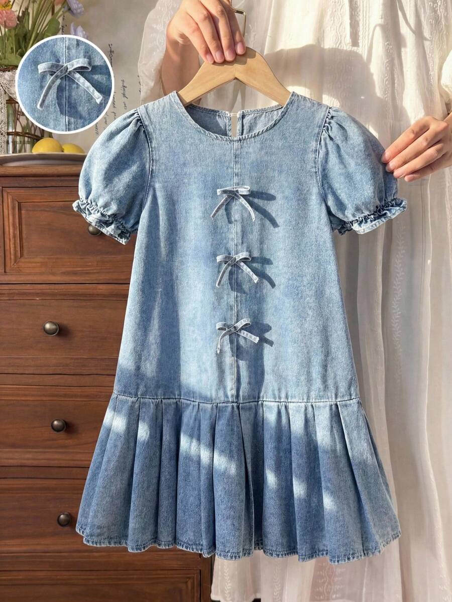 SHEIN 少女纹理蝴蝶结褶皱连衣裙 - 淺色水洗藍 - 查看 1