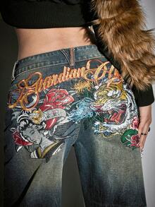 ROMWE J-Fashion Quần jeans nữ cạp thấp phong cách retro Thu Đông mới, họa tiết đầu hổ Geisha kiểu Trung Quốc, thêu chữ Anh. - Màu xanh lam - Xem 2