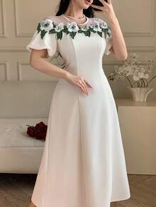 Spring & Summer White Dress, Elegant For Valentine's Day, Wedding, Party, Banquet, Fashion Event. Waist-Cinched Fit, Ruffle Hem, Bell Sleeves, Color Block Floral Print Long Dress For Women - Beige - View 3