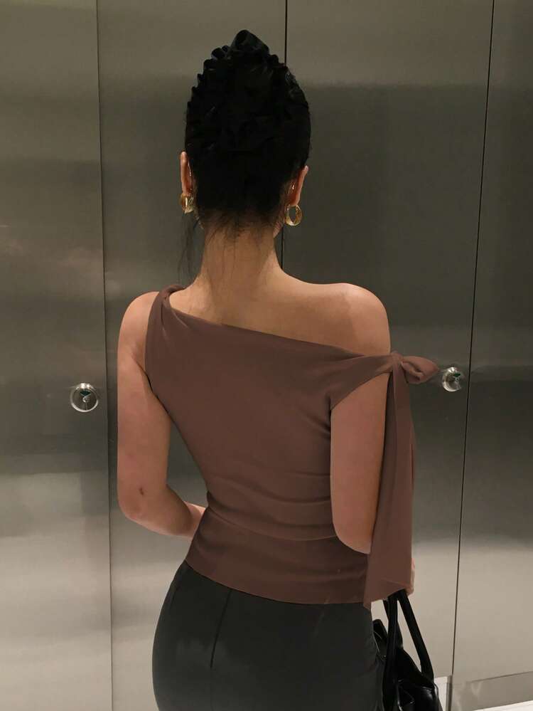 Asymmetrical Shoulder Tie Fitted Cropped Women T-Shirt