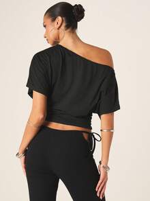 Missguided x Playboy 女士露肩收腰T恤，粉色字母Logo，修身短袖黑色T恤 - 黑色 - 查看 2