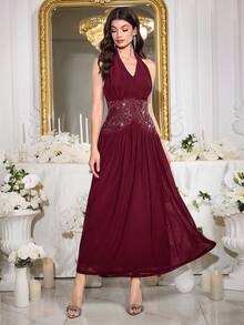Modelyn Đầm nữ cổ yếm hở lưng, thêu họa tiết đính sequin. - Màu Đỏ Sâu - Xem 5