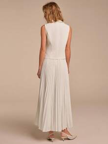 COSMINA 女士白色无袖西装背心套装，金属纽扣设计，搭配褶裥A字裙，简约通勤休闲度假装 - 白色 - 查看 2