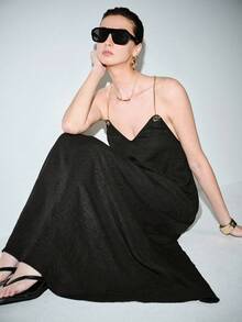 Lumivelle 女士春夏新款V领吊带连衣裙，金属链条装饰，露背系带，串珠点缀，超A字廓形，度假休闲优雅长裙 - 黑色 - 查看 7