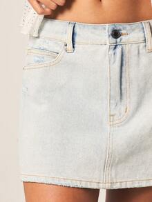 MISSGUIDED 女士浅色水洗牛仔迷你裙，带有做旧细节和高腰设计，适合夏季休闲穿搭 - 淺色水洗藍 - 查看 5