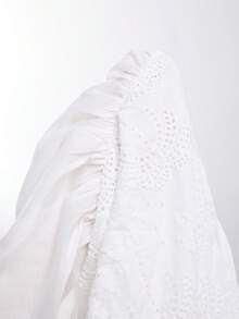 Maija 女士休闲百搭纯色花瓣袖衬衫，适合圣帕特里克节、复活节、夏季、派对、海滩度假、各种场合，是女士外出、毕业典礼等场合的理想之选。 - 白色 - 查看 7