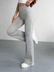 Hanevo 女士休闲字母印花针织喇叭裤 - 淺灰色 - 查看 1