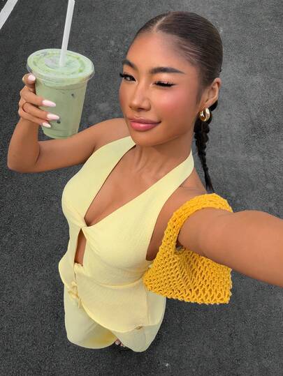 Muchica This Pale Yellow, Solid-Color Backless Knotted Camisole And Pants Set Is Perfect For Women And A Great Choice For A Relaxing Spring/Summer Vacation.