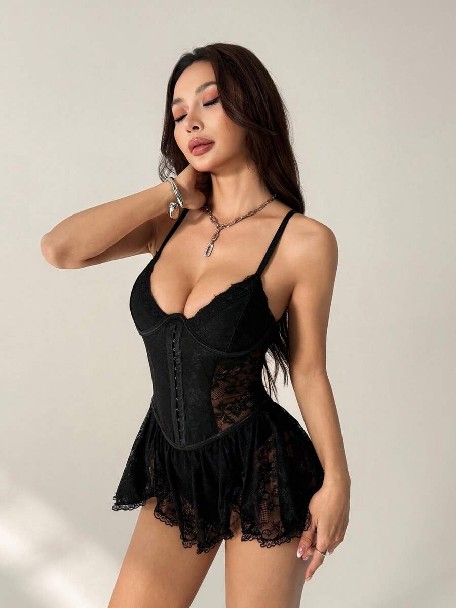 SHEIN PETITE Y2K 女士三角杯蕾丝拼接连衣裙,W 型钢圈,金属扣装饰,蕾丝下摆,夏季连衣裙,太阳裙,女士夏季连衣裙,春季服装 - 黑色 - 查看 1