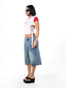 SUMWON WOMEN 心形印花系带侧边细节撞色滚边短袖圆领时尚上衣 Y2K Grunge 街头风休闲T恤 - 白色 - 查看 4