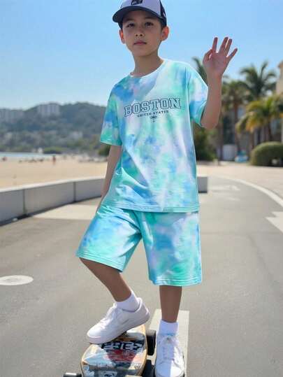 Fantacosmos 2件套休闲扎染渐变色波士顿图案印花宽松短袖上衣和短裤套装，适合青少年男孩，春夏时尚街头风穿搭