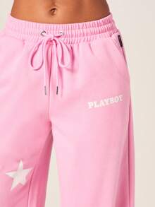 Missguided x Playboy Quần jogger nữ màu hồng in hình ngôi sao, ống rộng, có logo hình thỏ và họa tiết ngôi sao trắng, cạp chun co giãn và dây rút. - Hồng - Xem 4