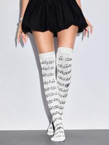 1 pieza Calcetines largos hasta la rodilla con diseño de estampado de notas musicales en estilo retro universitario Y2K para millennials, calcetines de mujer de moda, sencillos y versátiles, adecuados para ir al trabajo, fiestas, vacaciones, fotos, etc. - Blanco - Ver 2