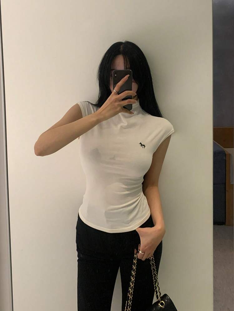 Women's Short Sleeve Mock Neck Versatile Top, White Tencel Raglan T-Shirt Summer