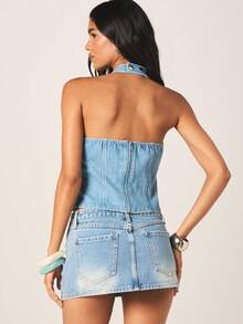 MISSGUIDED Áo tank top denim cổ yếm cho nữ với chi tiết vòng đính cườm, kiểu dáng crop top không tay, màu xanh denim, thời trang mùa hè. - Rửa nhẹ - Xem 2